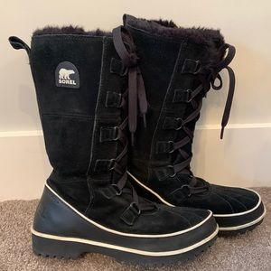 Sorel, Womens 8.5 tivoli boots. Black leather and suede